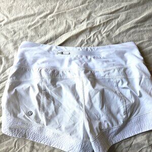 Lululemon White Speed Up Shots. Size 6